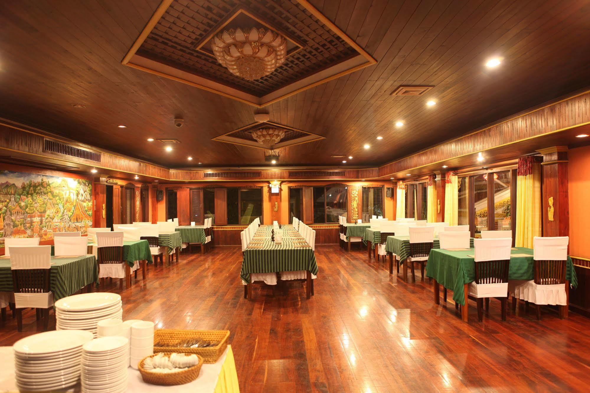 E-Outfitting Vang Thong Hotel Luang Prabang Exterior foto