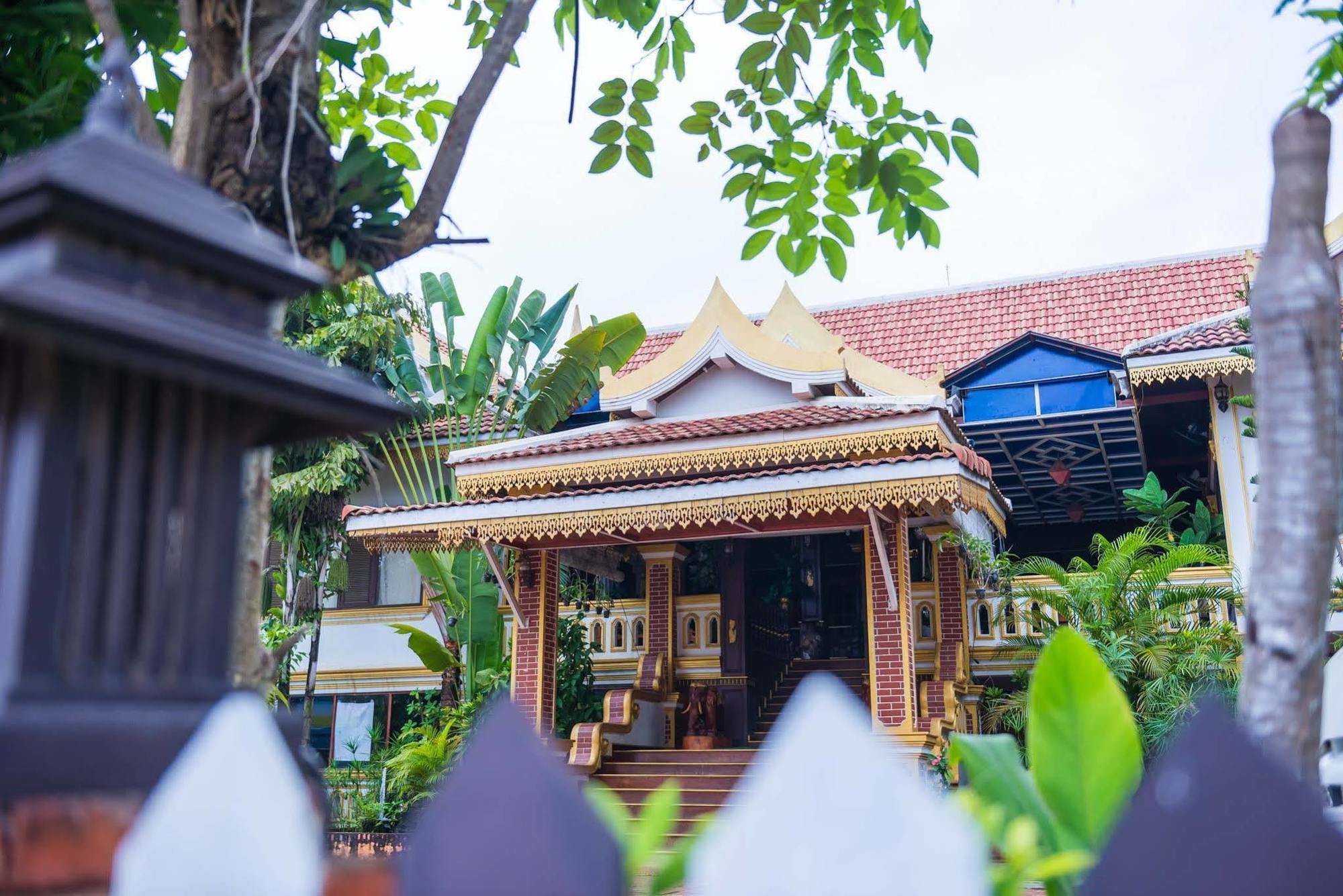 E-Outfitting Vang Thong Hotel Luang Prabang Exterior foto